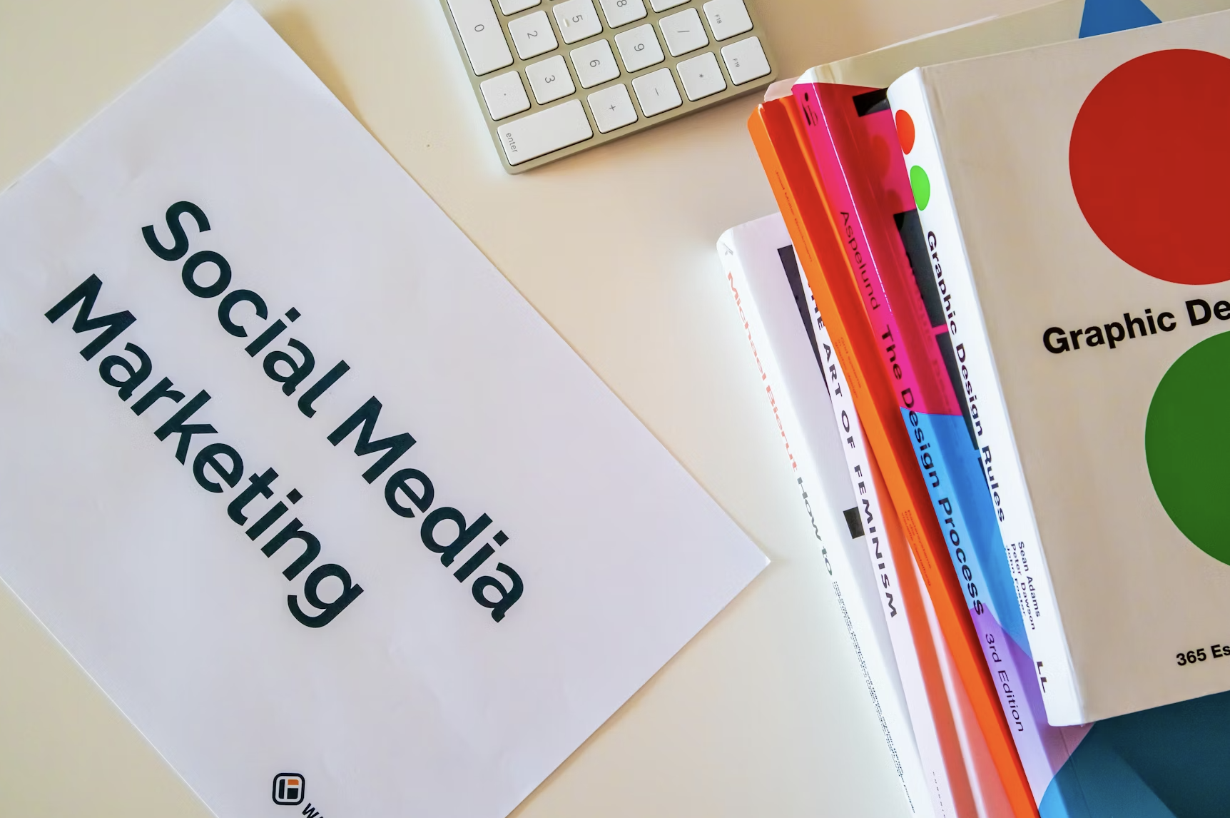 Social Media Marketing: A Simple Guide for Everyone