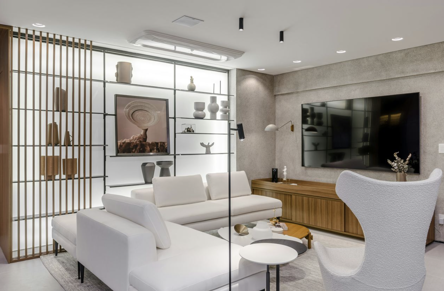 Textures and Comfort in Luxury Interiors