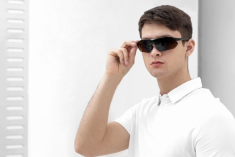 Smart Glasses: Transforming Vision with Intelligent Wearable Technology