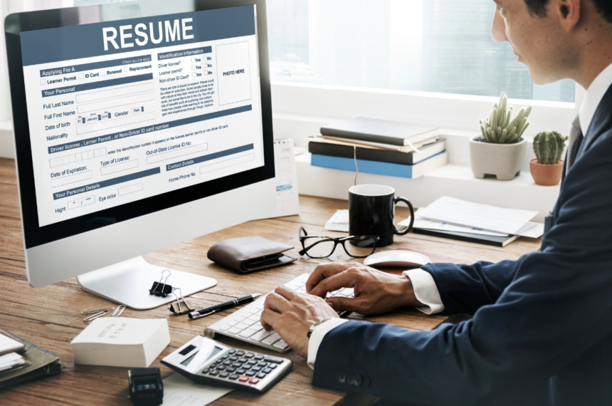 Best Resume Writing Tips for Freshers and Experienced Professionals Alike