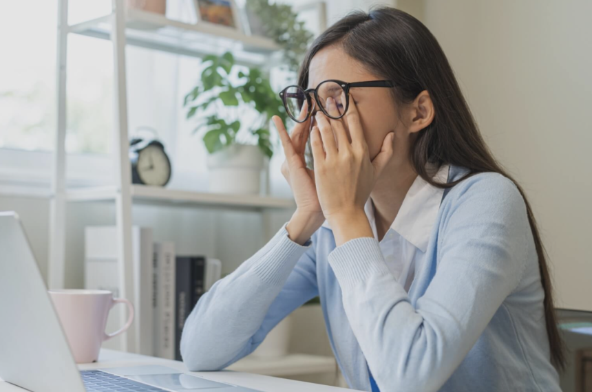 Eye Care for Digital Users 2026: Smart Ways to Reduce Screen Fatigue and Blue-Light Damage