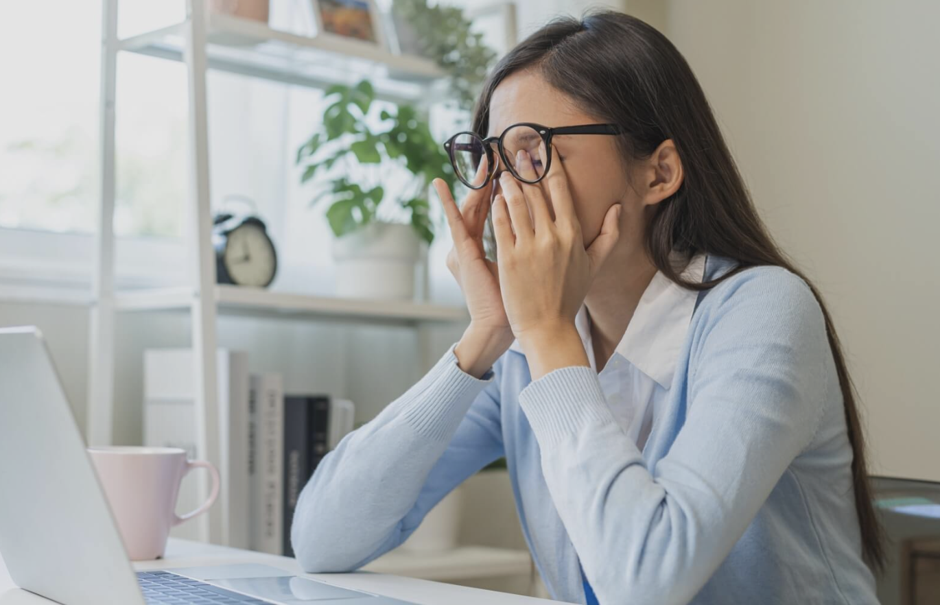 Eye Care for Digital Users 2026: Smart Ways to Reduce Screen Fatigue and Blue-Light Damage