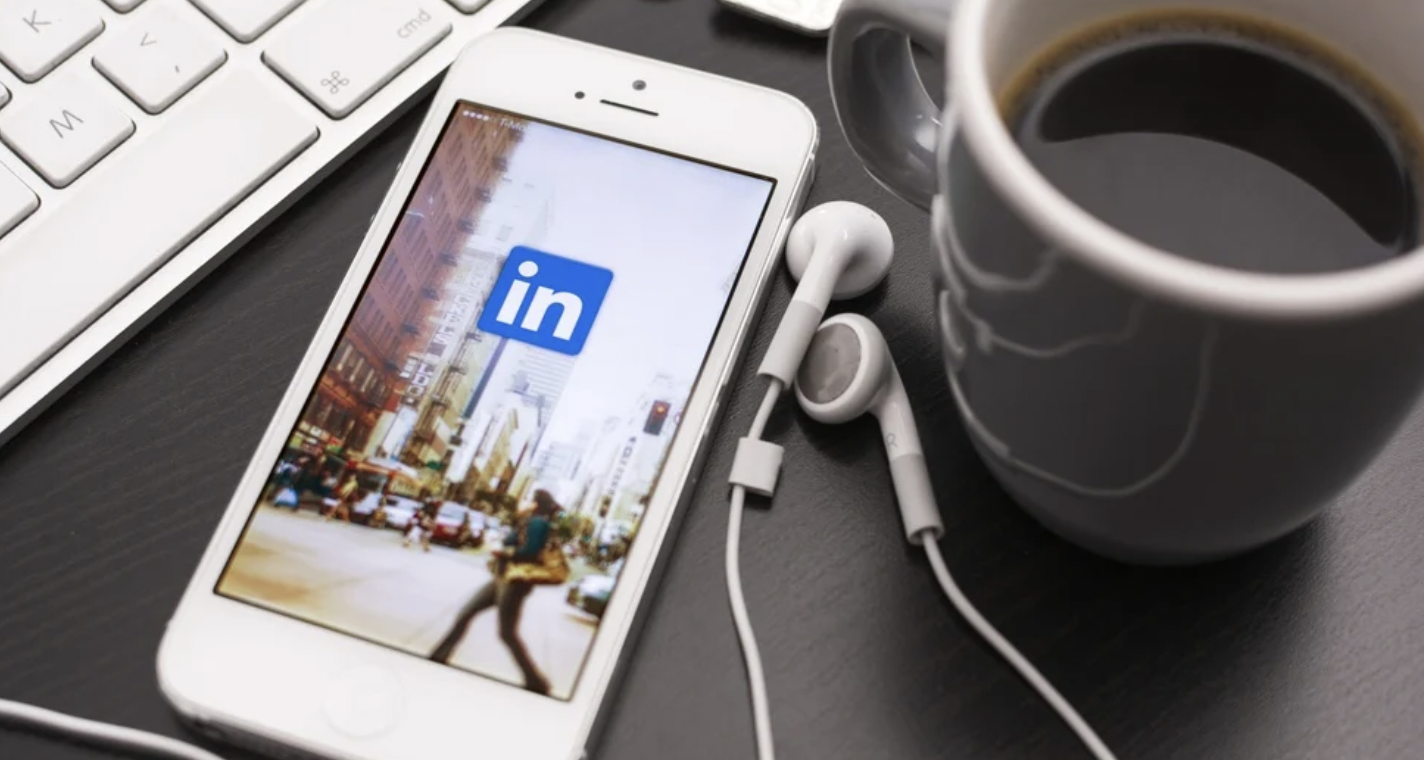 Why Businesses Should Use LinkedIn Marketing