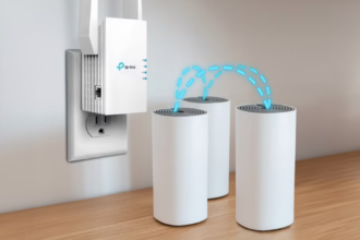 How Does Mesh Networking Actually Differ From a WiFi Extender?