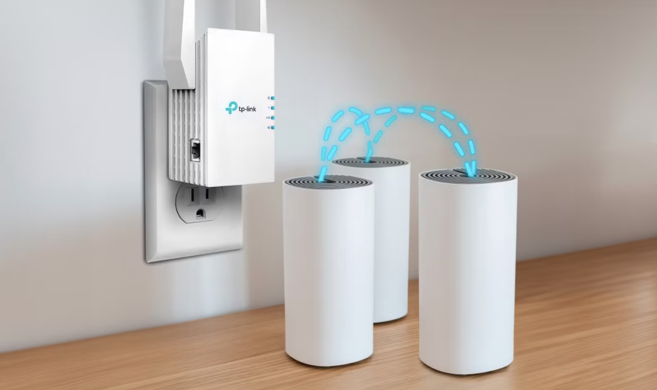 How Does Mesh Networking Actually Differ From a WiFi Extender?