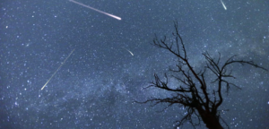 Comet Dust Behind the Shooting Stars